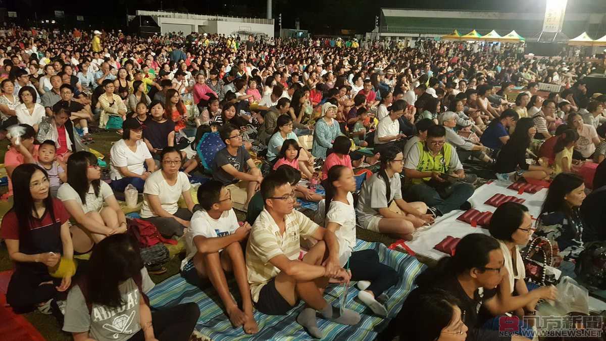 雲門戶外公演「關於島嶼」感動上萬觀眾