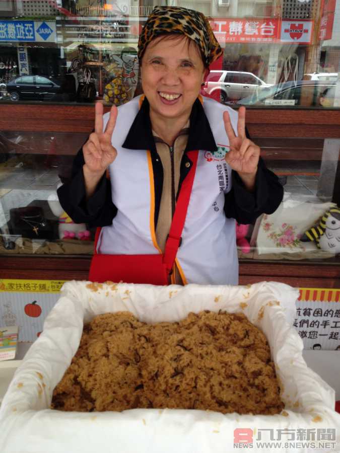 四千七百個日子，油飯阿嬤一肩扛起照顧之責