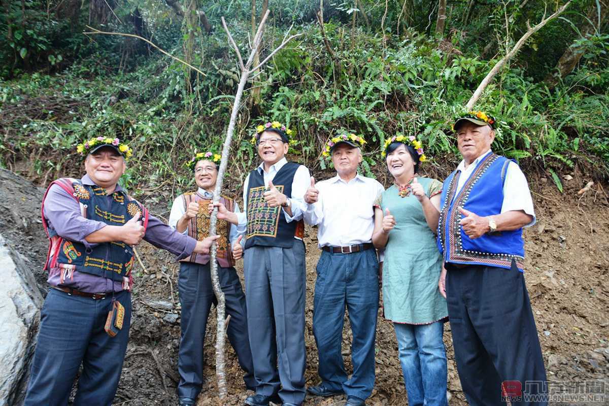 霧台井步山植樹  縣長潘孟安期待打造南台灣賞櫻勝地