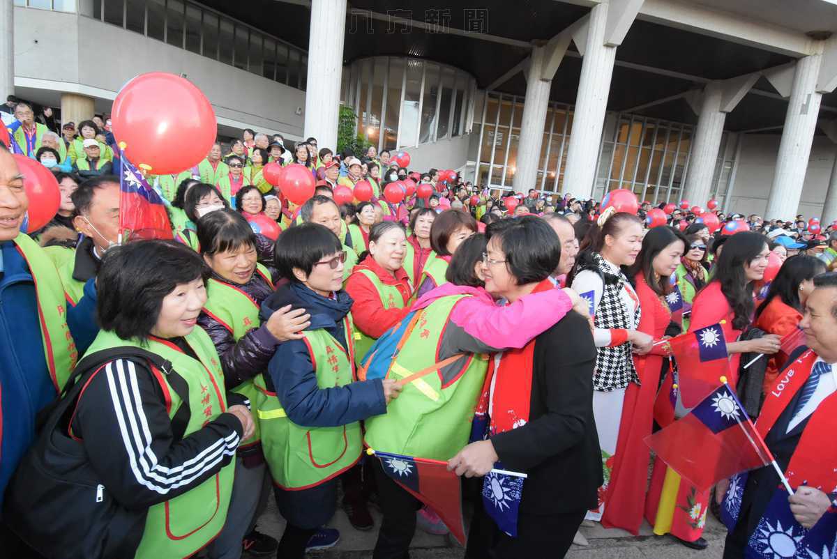 彰化縣長王惠美主持元旦升旗 許下新年新希望