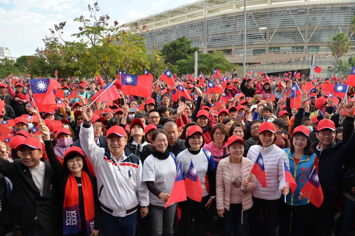 雲林元旦旗海飄揚 張縣長參加2019年元旦升旗典禮