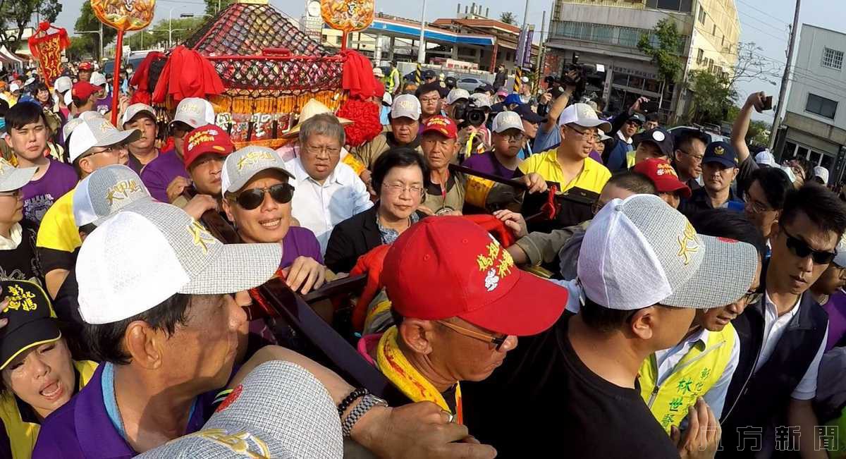 大甲鎮瀾宮媽祖遶境活動抵達彰化 縣長王惠美接駕祈求國泰民安