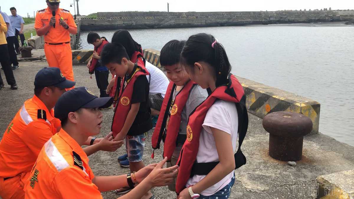 水域聯合搜救演練防溺防疫宣導大小朋友親自體驗