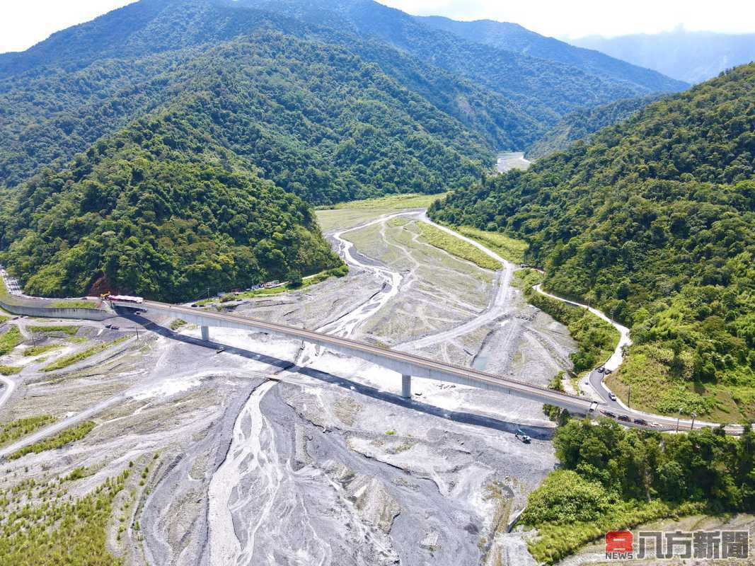 部落耆老祈福，田古爾橋今通車