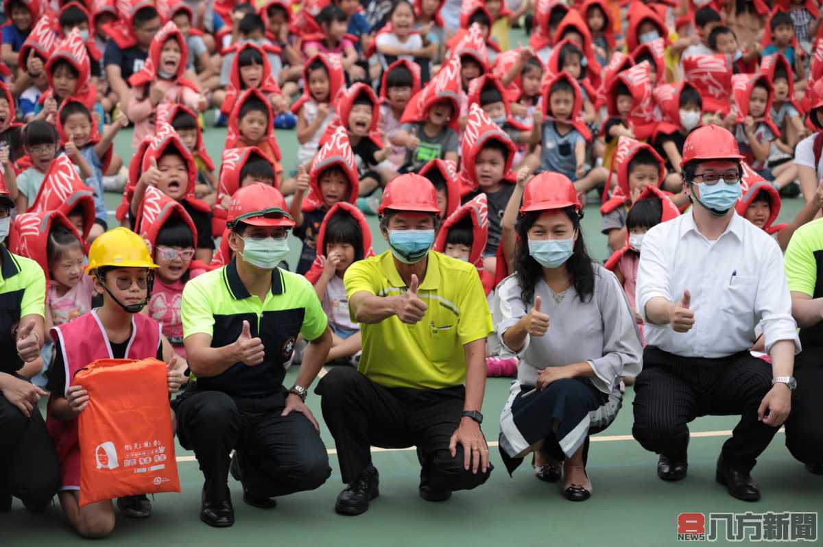 陸上水中不慌亂 國家防災日在碇內國小登場