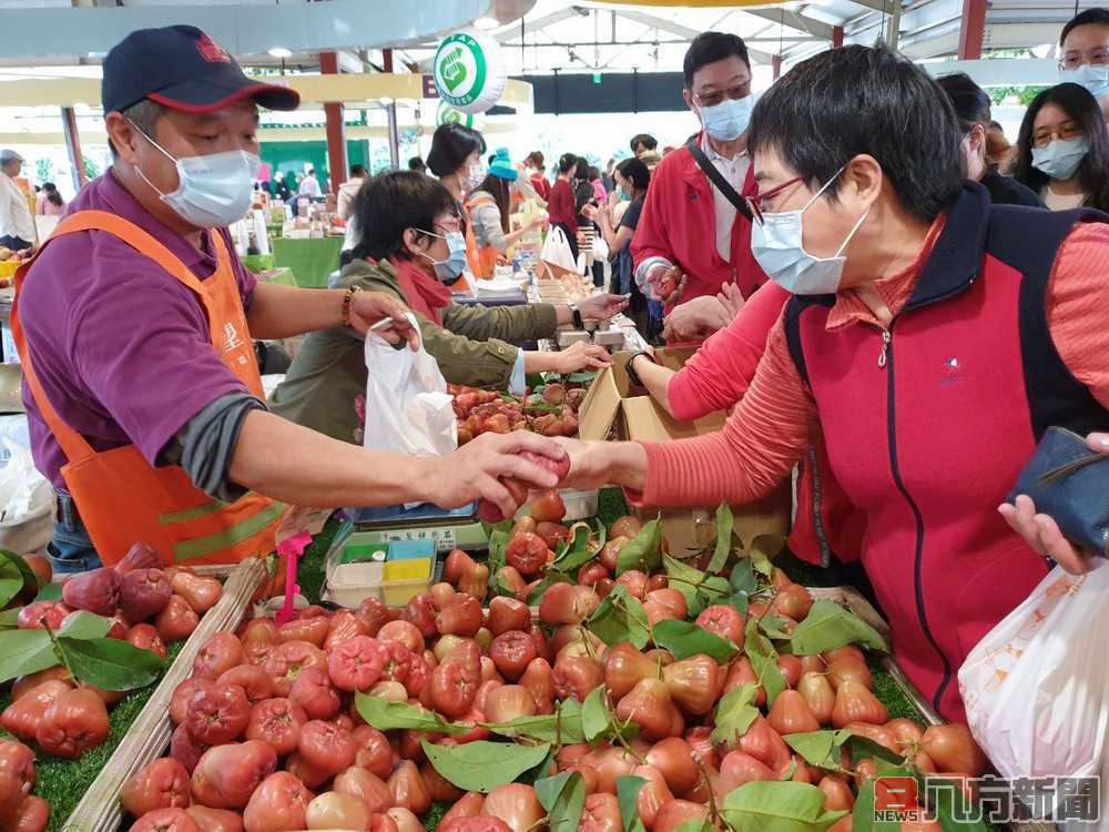 台北希望廣場買氣旺 屏東農產掀熱銷