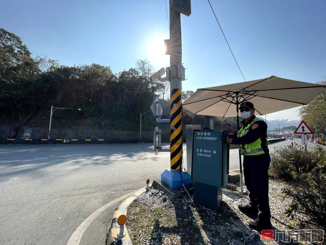 埔里員警秋節連假救援拋錨車 即時恢復交通順暢