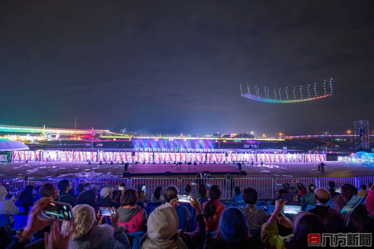 南投燈會開幕「虎哩旺」主燈點燈 水陸空大秀熱情迎賓