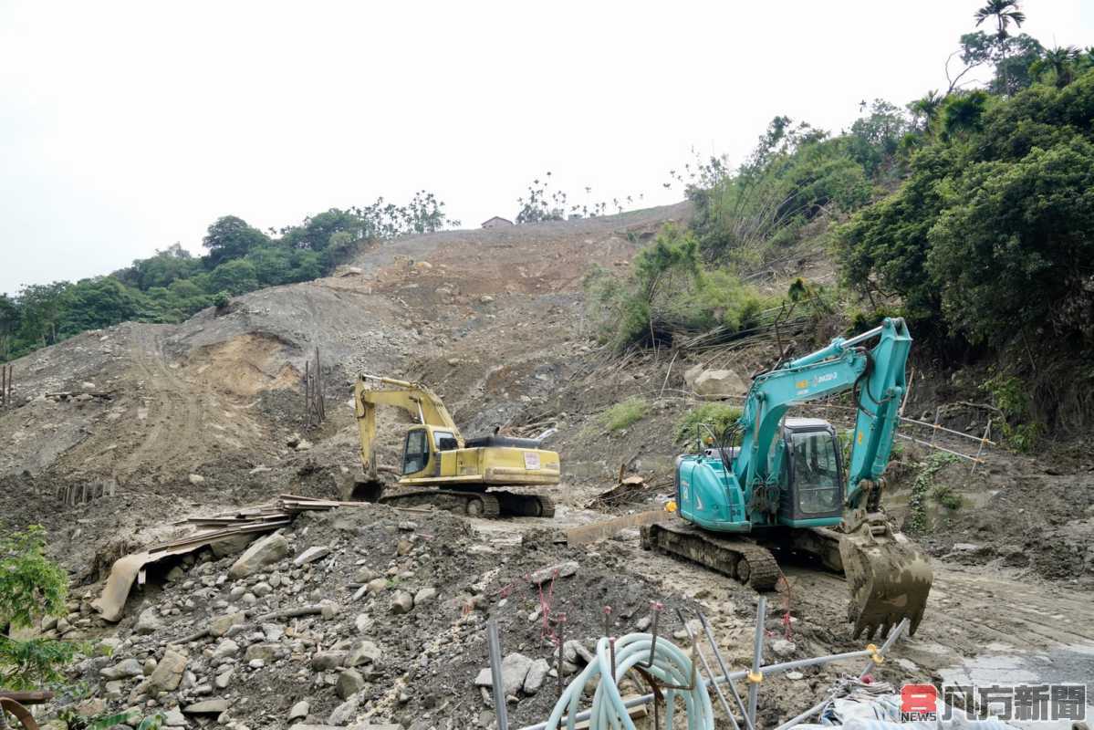 立委許淑華邀台鐵會勘集集支線崩塌地 爭取車埕站旅運販賣空間租金減免