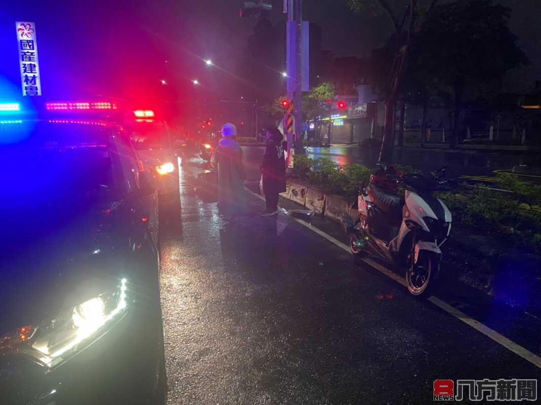 禍不單行 女騎士倒地急叩119 救護車到場又遭撞