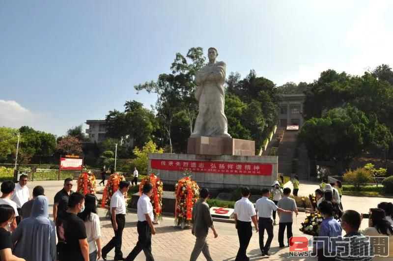 福州市民群众瞻仰林祥谦烈士陵园