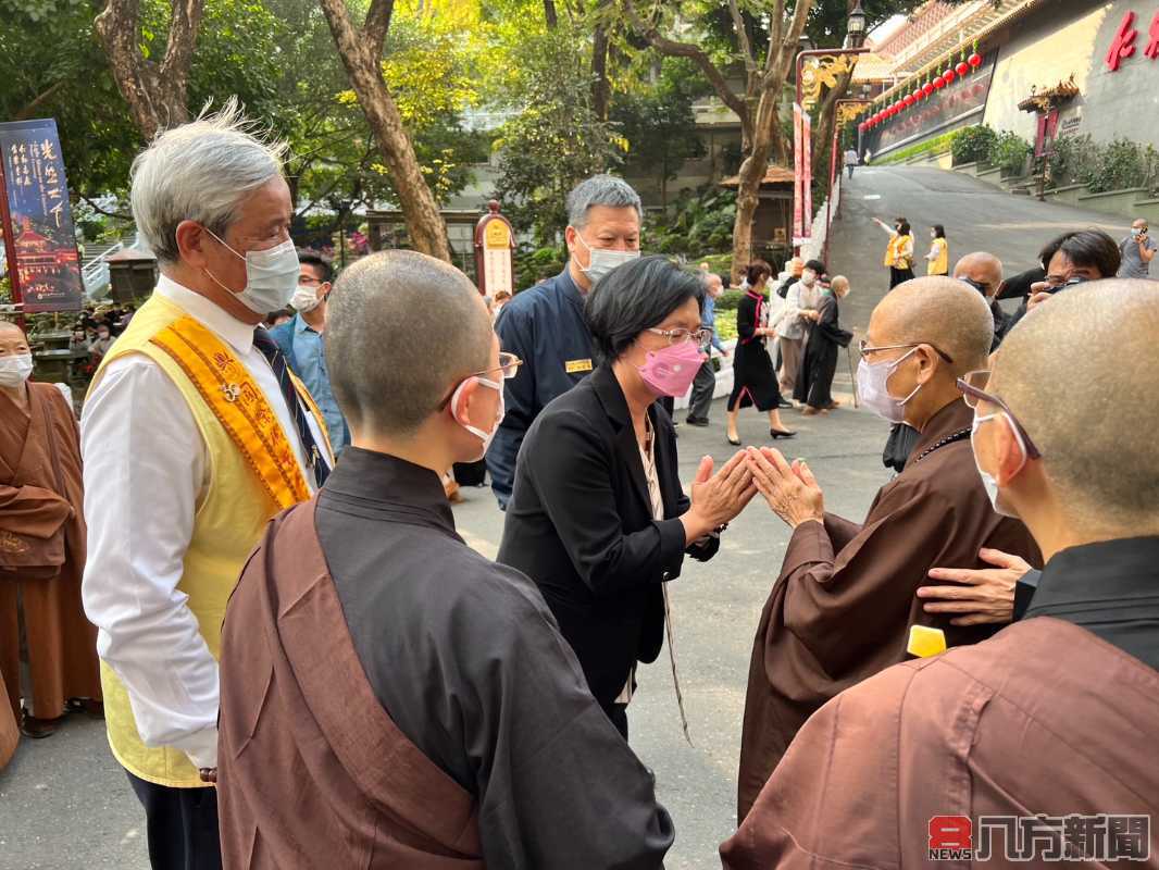 感念星雲大師 彰化縣長王惠美赴佛光山弔唁人間活菩薩