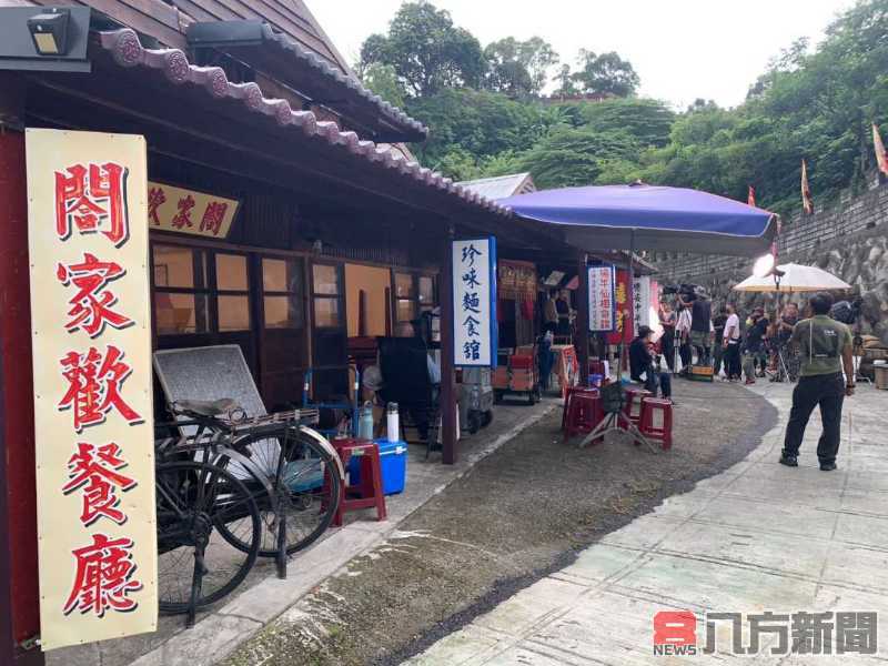 一步步踏上花旗木步道 體驗台南的浪漫春日