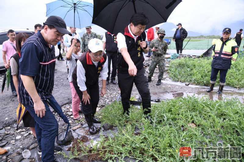 杜蘇芮颱風尚未遠離 縣長徐榛蔚、立委傅崐萁前往視察 關心受災鄉親