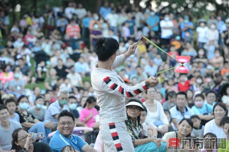 2023屏東夏日狂歡祭湧入150萬人次 表演因雨取消 仍不減民眾熱情並相約明年見