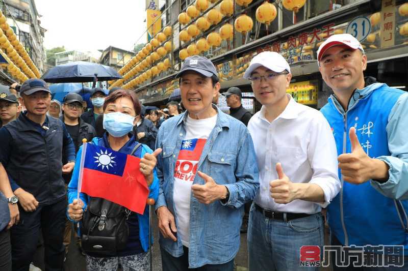 馬英九與謝國樑品嘗基隆滷肉飯 為滷肉飯大胃王比賽揭開序幕