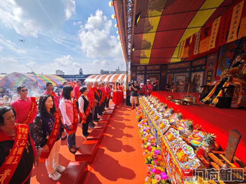 霖肇宮開基三山國王五大角聯合接天香