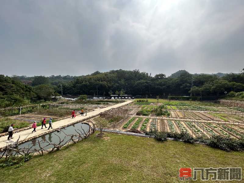 在梨鄉裡遇見綠色農場 新埔南平食農場域長幼共學 獲優良農建獎優等青睞