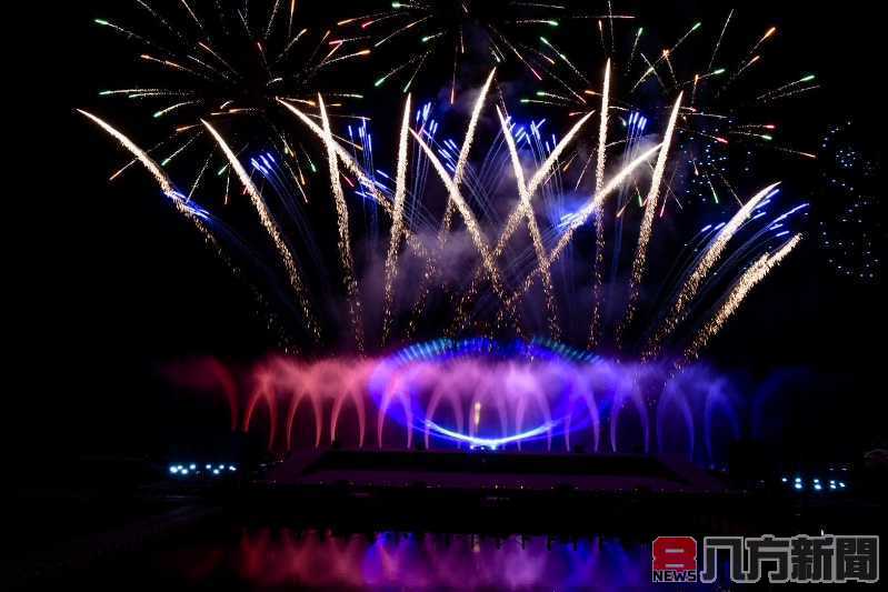 花蓮「2024紅面鴨FUN暑假」盛大開幕 無人機與煙火秀點亮鯉魚潭