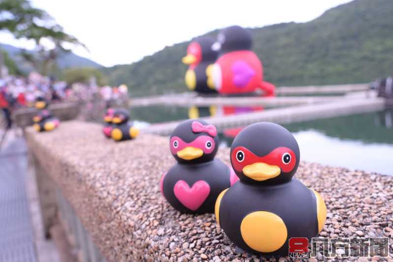 花蓮「2024紅面鴨FUN暑假」盛大開幕 無人機與煙火秀點亮鯉魚潭