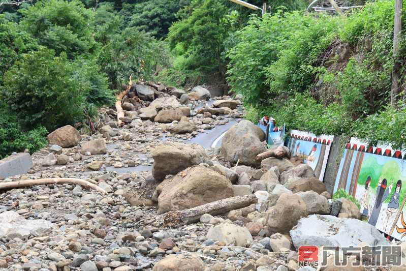 行政院鄭副院長水里信義勘災 許縣長建言獲正面回應