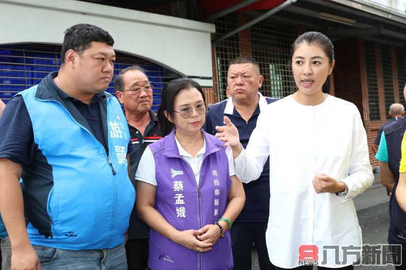 竹山鴻囍別墅社區道路坍陷 許縣長會勘允全力搶險並專案復建