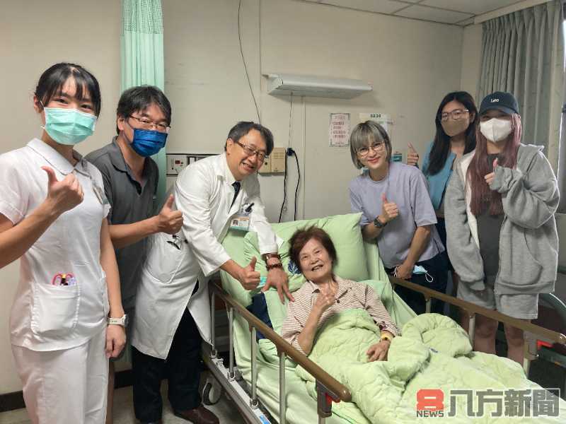 八旬婦倒臥路邊 出手相救的陌生路人竟是南投醫院院長