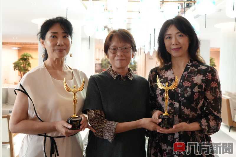 張素蘭 用現代水墨書寫多維度的宇宙心像