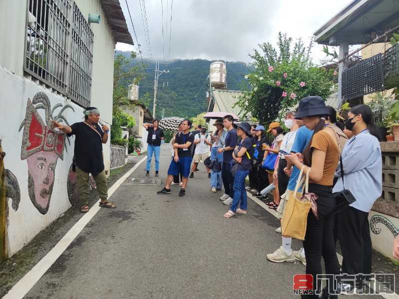 青年出走南方 工作假期搭建部落書屋 扎根閱讀的種子