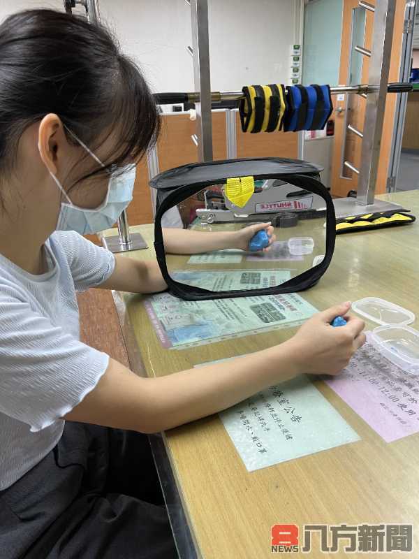 工作意外傷到手 鏡像治療恢復手部功能 投醫助職災勞工重回職場