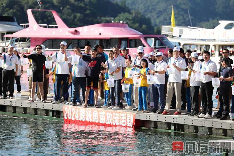 日月潭萬人泳渡圓滿落幕 前總統馬英九建議擴大舉辦活動