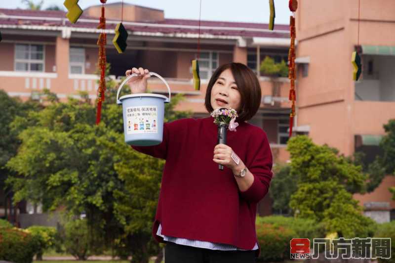 金蛇納福護屏東 財源滾滾迎新年 屏東八百志工齊心淨環境