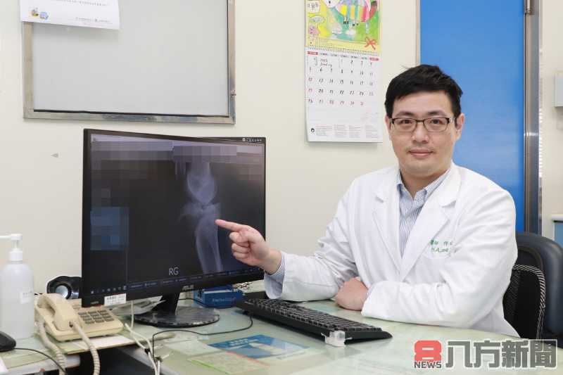 右膝近端脛骨骨折合併生長板受損 復位固定手術助復原