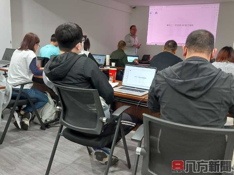 AI美術設計課程登場 學員親手打造創意影像