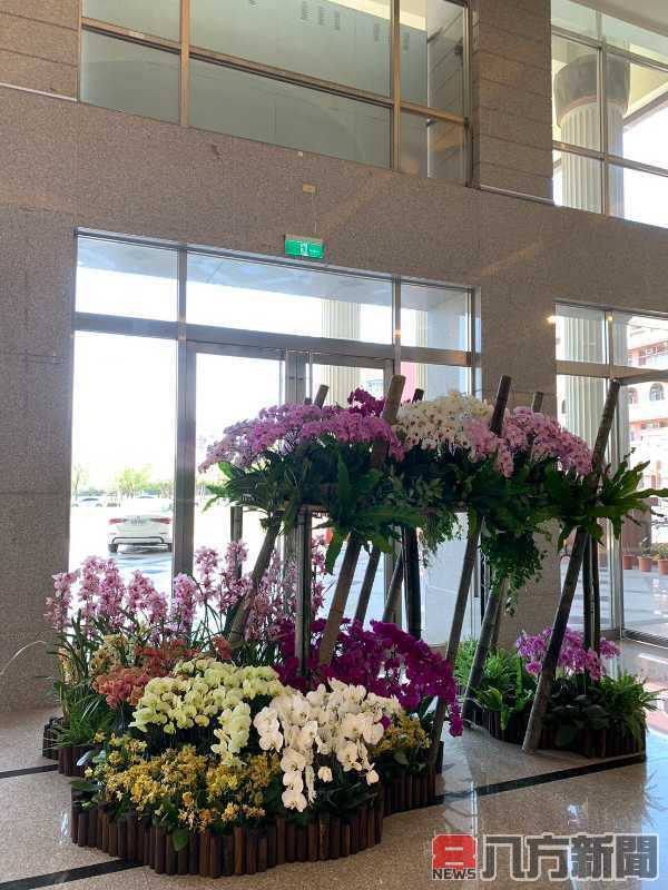 黃偉哲市長邀市民近距離欣賞蘭花之優雅