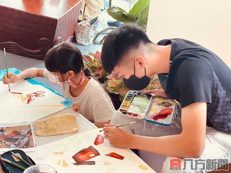 屏東藝起派對寫生嘉年華熱鬧登場 千名畫友共繪東港風華