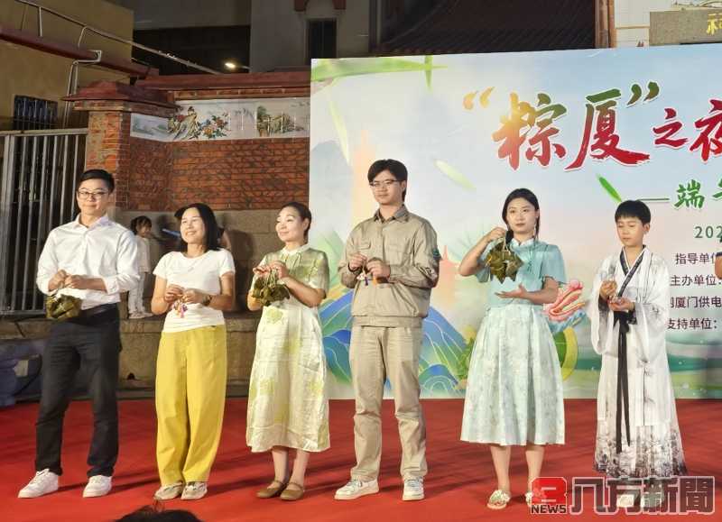 台灣鋼琴公主劉夢緣和中華好童聲冠軍吳澤宇同臺朗誦《離騷》端午民俗匯晚會的亮點