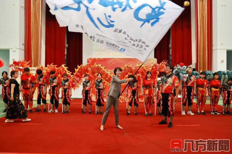 營北國中舞龍隊受邀荷蘭演出 縣長許淑華點睛授旗