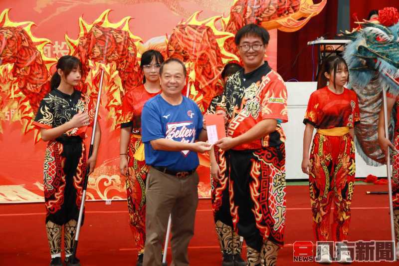 營北國中舞龍隊受邀荷蘭演出 縣長許淑華點睛授旗