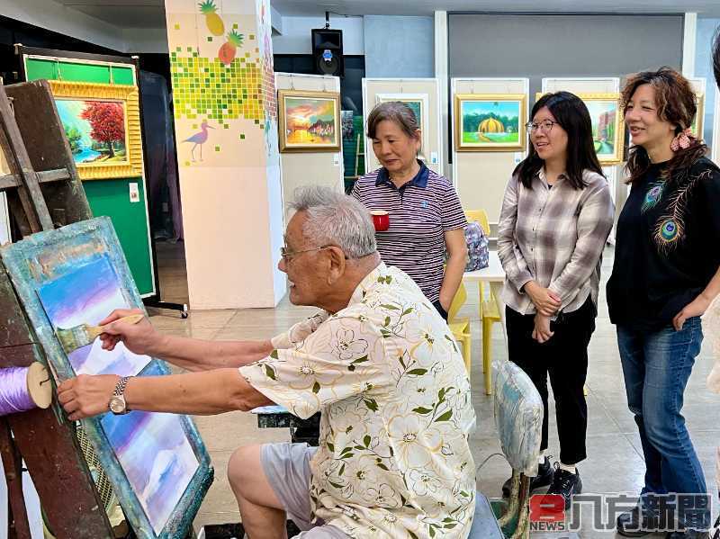 速·簡·美──范春展一人畫苑 油畫人生展現藝術堅持