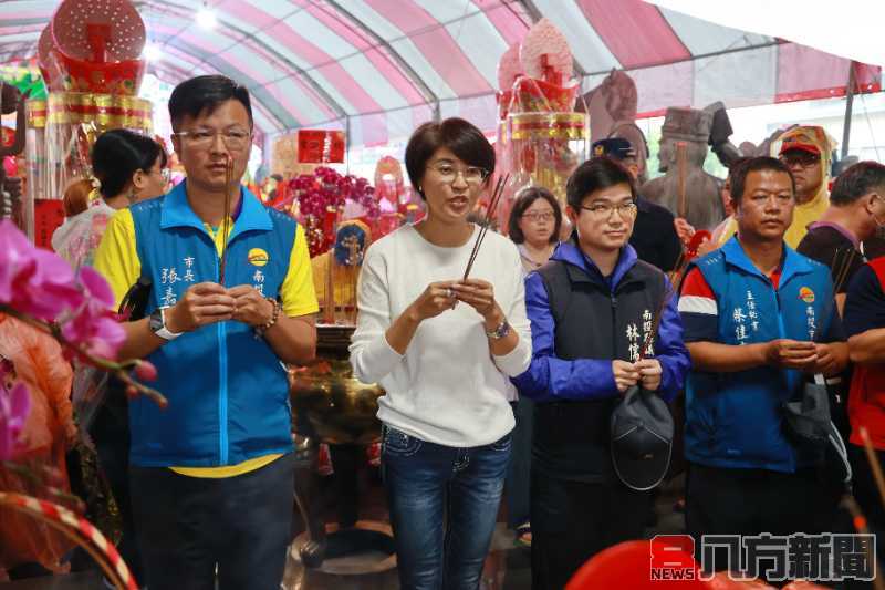 南投市城隍遶境日巡 鑼鼓喧天風雨無阻