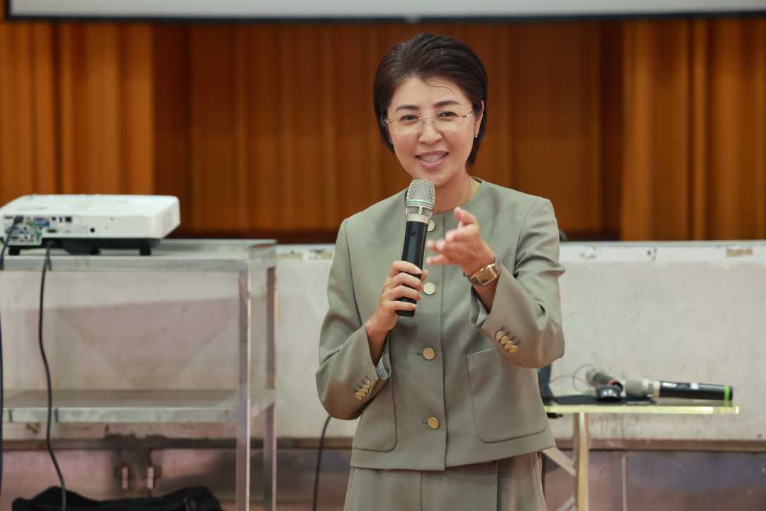 南投縣榮登數位學習績優徵選榜首 許淑華縣長加碼埔里國中飛行模擬教室-圖片1