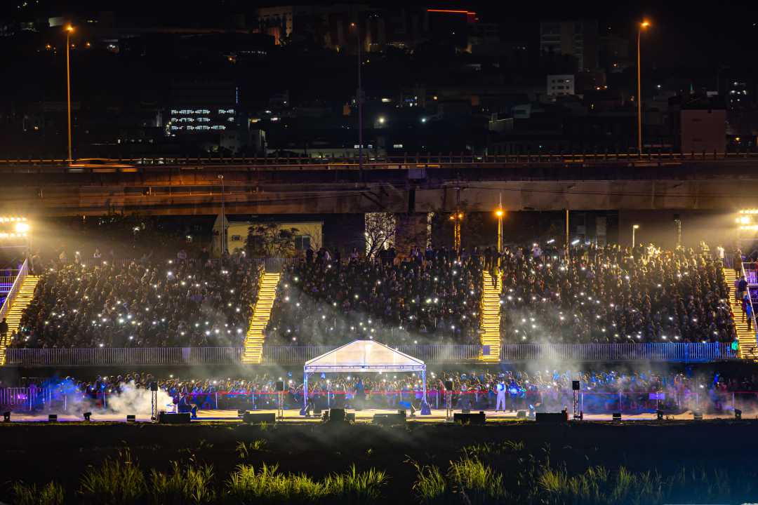 南投燈會高潮迭起 民歌年代風華夜座無虛席