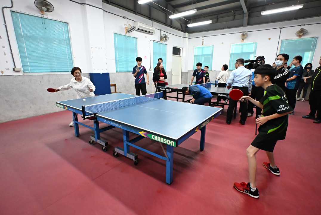 王惠美縣長前往彰德國中慰勉桌球選手 表達支持與鼓勵-圖片2