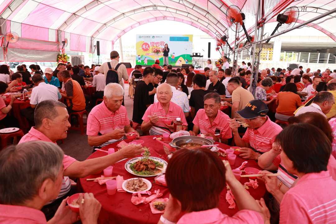 草屯千人割稻飯熱鬧登場 許縣長頒獎慶豐收-圖片3